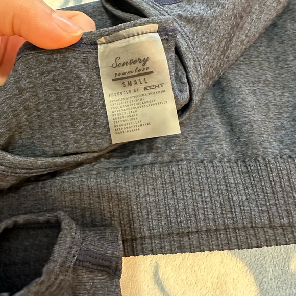 ECHT Top - Picture 5 of 5